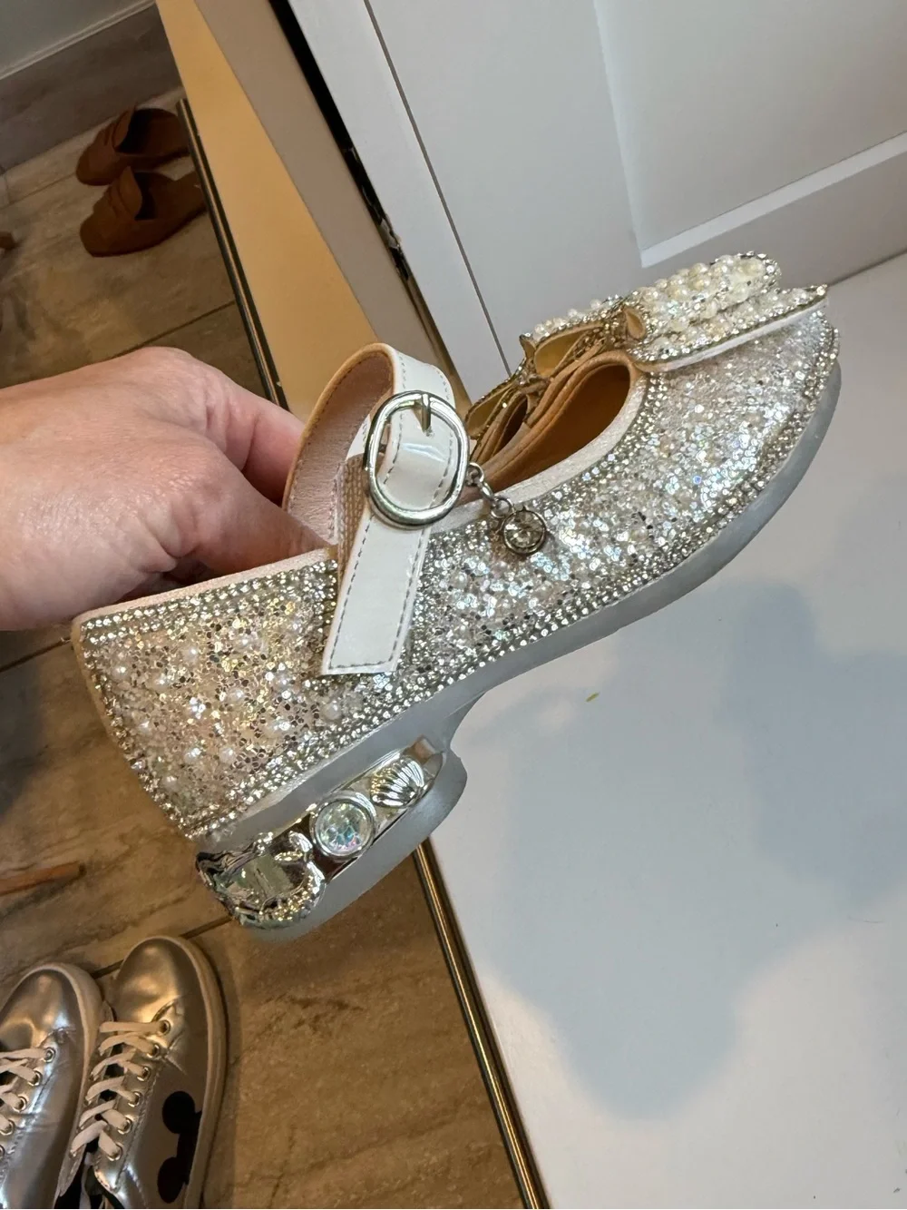 Doe a Dear Pearl Bow Mary Jane Shoes